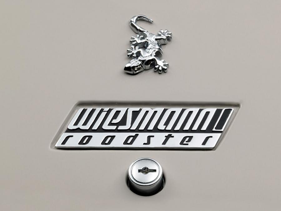 Логотип Wiesmann MF3 2003 года  (фото 32 из 61)